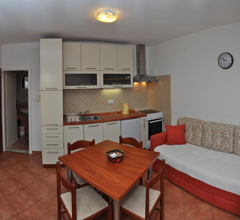 Apartments Miana ติวัต ภายนอก รูปภาพ