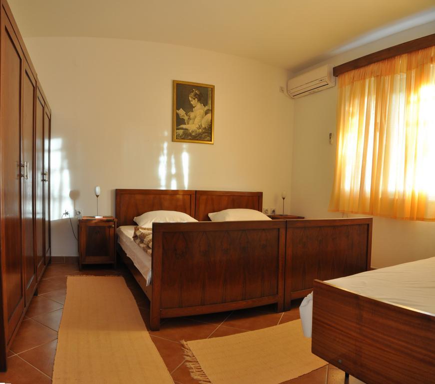 Apartments Miana ติวัต ภายนอก รูปภาพ