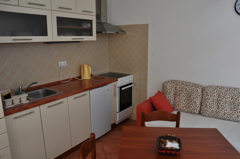 Apartments Miana ติวัต ภายนอก รูปภาพ